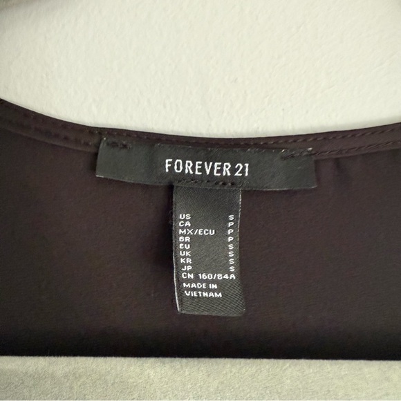 Forever 21 Black Crop Blouse - Picture 3 of 3